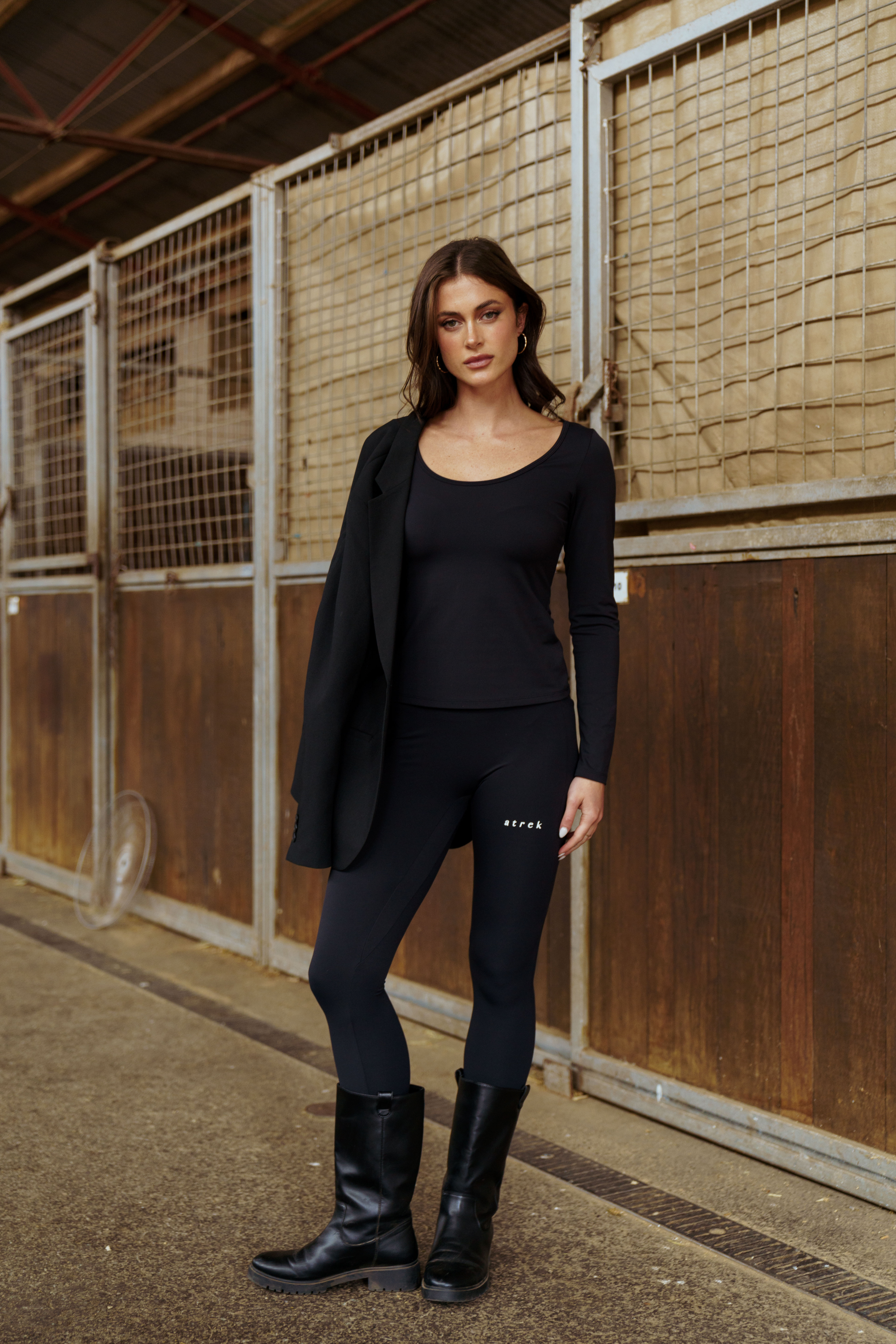 Essential High-Waisted Leggings – Black